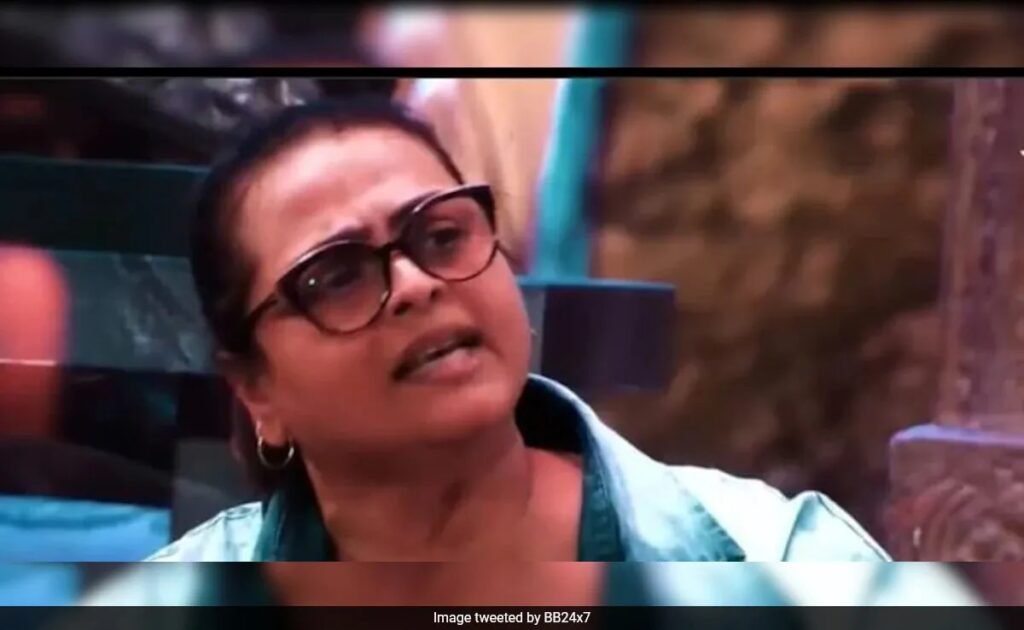 बिग बॉस 18: रजत दलाल इस बार शिल्पा शिरोडकर के साथ जुबानी जंग में बिग बॉस 18: रजत दलाल इस बार शिल्पा शिरोडकर के साथ जुबानी जंग में