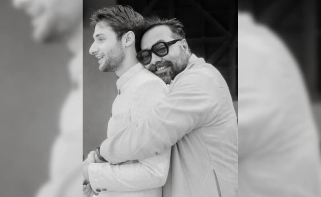 दामाद शेन ग्रेगोइरे की शादी के दौरान रोने पर उन्हें ट्रोल करने वालों को अनुराग कश्यप ने कहा, “सबसे संवेदनशील इंसान” दामाद शेन ग्रेगोइरे की शादी के दौरान रोने पर उन्हें ट्रोल करने वालों को अनुराग कश्यप ने कहा, "सबसे संवेदनशील इंसान"