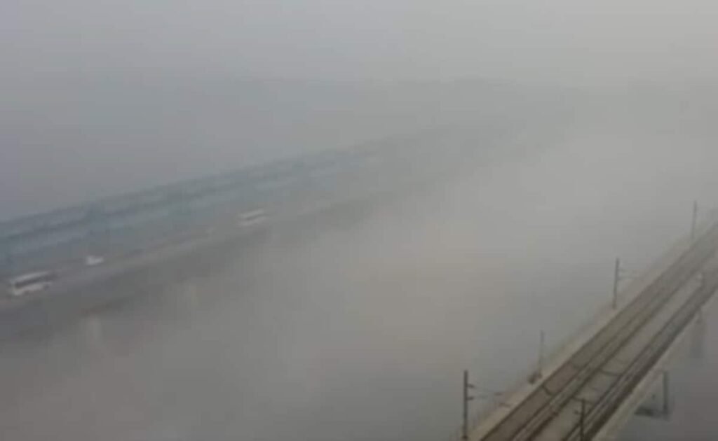 दिल्ली-NCR धुंध से ढका, वायु गुणवत्ता 'गंभीर' बनी हुई है
