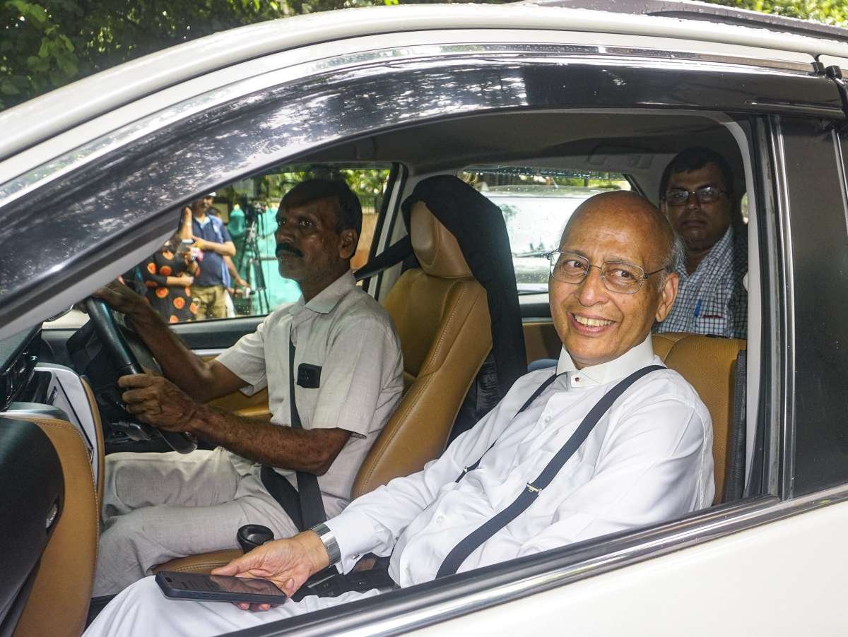 राज्यसभा में नकदी विवाद पर अभिषेक मनु सिंघवी: 'मैं इसके बारे में सुनकर काफी हैरान हूं'