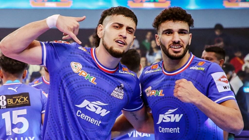 हरियाणा स्टीलर्स ने 11वें सीजन के फाइनल में पटना पाइरेट्स को हराकर पहला पीकेएल खिताब जीता हरियाणा स्टीलर्स ने 11वें सीजन के फाइनल में पटना पाइरेट्स को हराकर पहला पीकेएल खिताब जीता