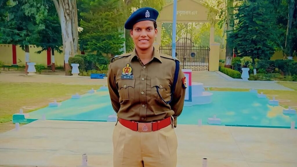 ‘आभार से अभिभूत’: भारतीय क्रिकेटर दीपती शर्मा ने उत्तर प्रदेश में डीएसपी नियुक्त किया 'आभार से अभिभूत': भारतीय क्रिकेटर दीपती शर्मा ने उत्तर प्रदेश में डीएसपी नियुक्त किया