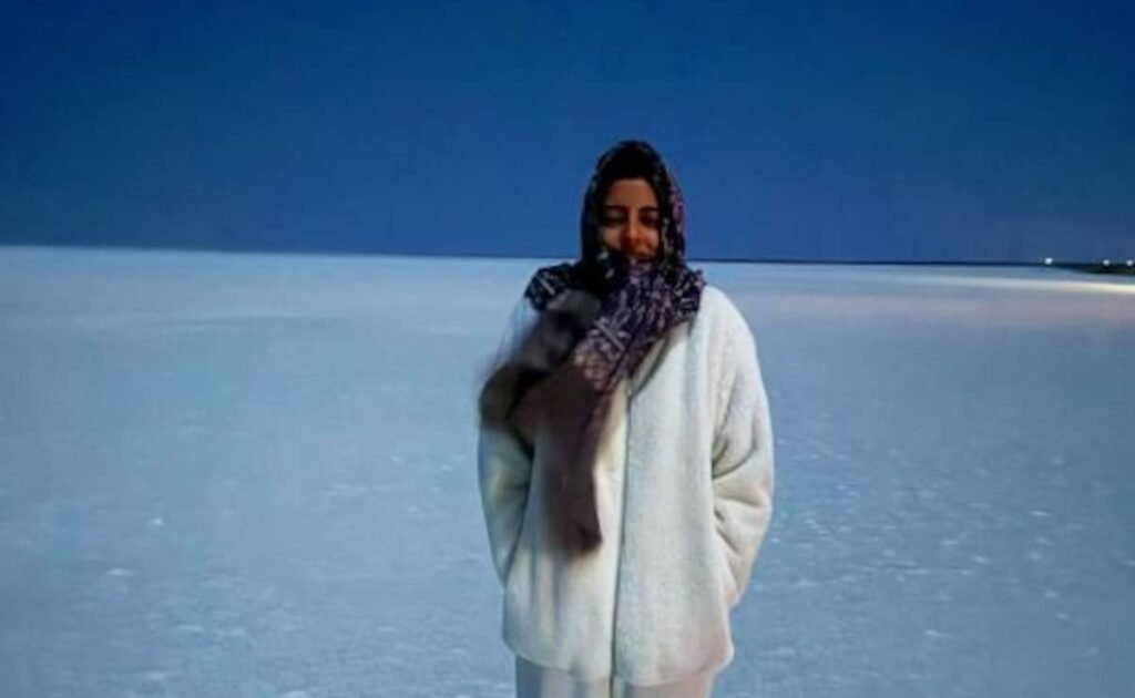 कच्छ से नव्या नंदा की सोलो तस्वीरों पर मां श्वेता बच्चन ने पूछा, "क्या आप अकेले गईं थीं?"