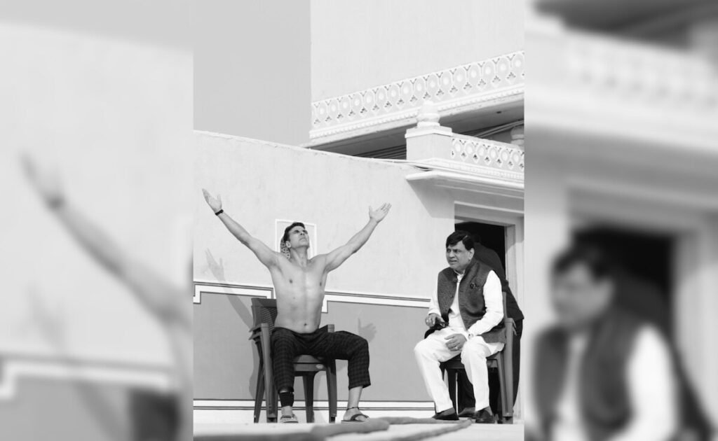 के सेट से अक्षय कुमार और परेश रावल की बीटीएस तस्वीर भूत बांग्ला वायरल हो जाता है