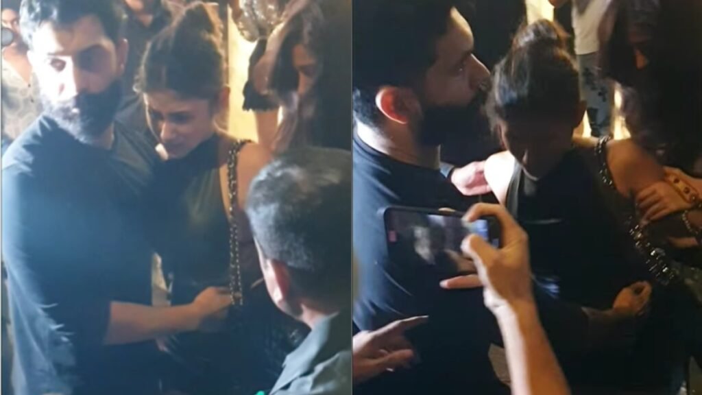 पति और दिशा पटानी के साथ नए साल की पार्टी से बाहर निकलीं मौनी रॉय, नेटिज़न्स बोले ‘ज्यादा हो गई’ पति और दिशा पटानी के साथ नए साल की पार्टी से बाहर निकलीं मौनी रॉय, नेटिज़न्स बोले 'ज्यादा हो गई'