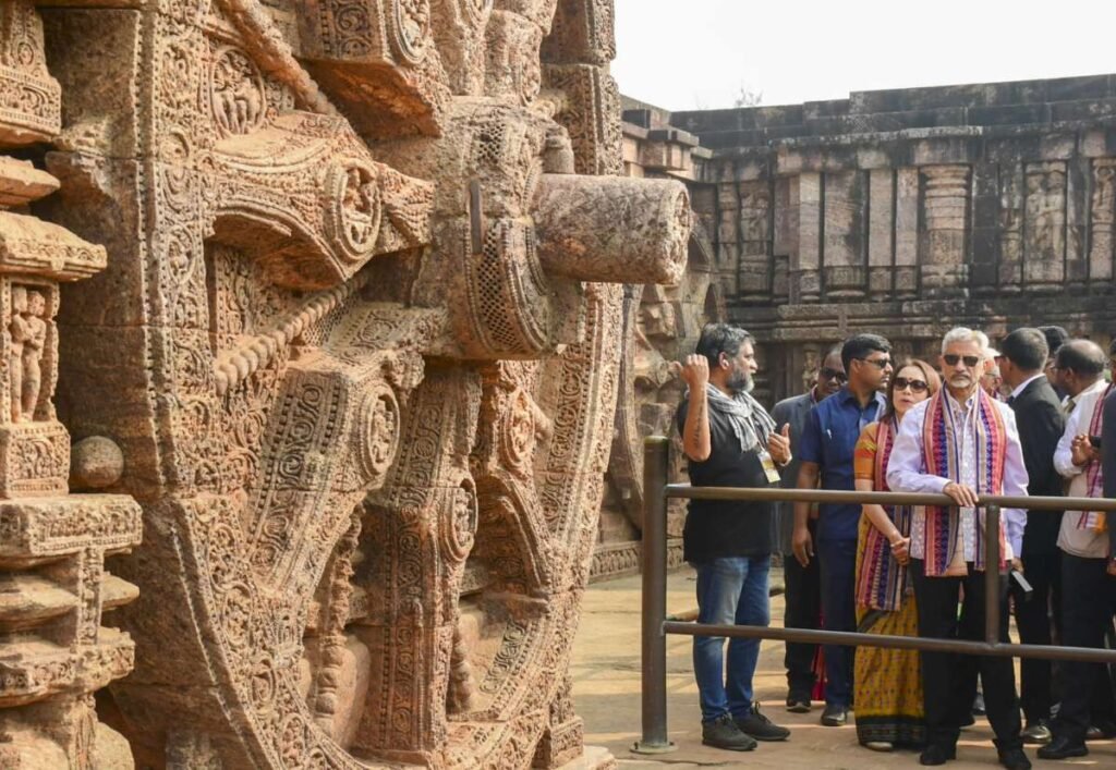 प्रवासी भारतीय दिवस कार्यक्रम में जयशंकर ने कहा कि भारत 'चलता है' से 'होगा कैसे नहीं?'