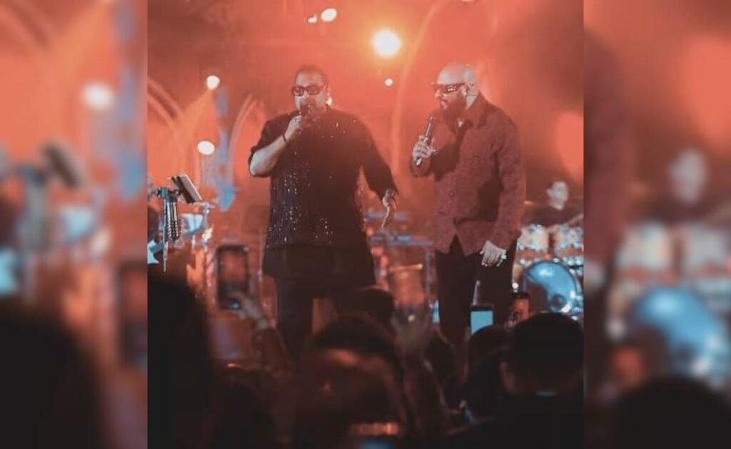 बी प्राक एक प्रस्तुति के लिए शंकर महादेवन के साथ जुड़े मितवा. घड़ी बी प्राक एक प्रस्तुति के लिए शंकर महादेवन के साथ जुड़े मितवा. घड़ी