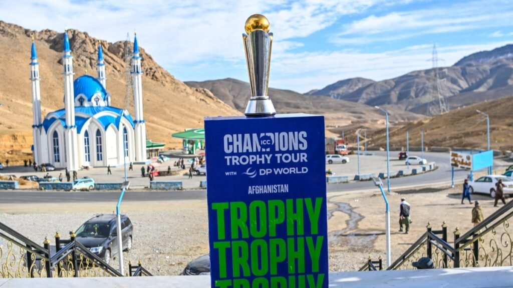 भारत चैंपियंस ट्रॉफी के लिए आईसीसी के समान निर्देशों का पालन करेगा, पाकिस्तान उपनाम वाला लोगो लगाएगा: रिपोर्ट भारत चैंपियंस ट्रॉफी के लिए आईसीसी के समान निर्देशों का पालन करेगा, पाकिस्तान उपनाम वाला लोगो लगाएगा: रिपोर्ट