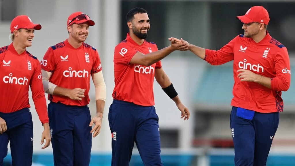 साकिब महमूद को वीज़ा में देरी का सामना करना पड़ रहा है क्योंकि भारत श्रृंखला के लिए इंग्लैंड की तैयारी प्रभावित हो रही है साकिब महमूद को वीज़ा में देरी का सामना करना पड़ रहा है क्योंकि भारत श्रृंखला के लिए इंग्लैंड की तैयारी प्रभावित हो रही है