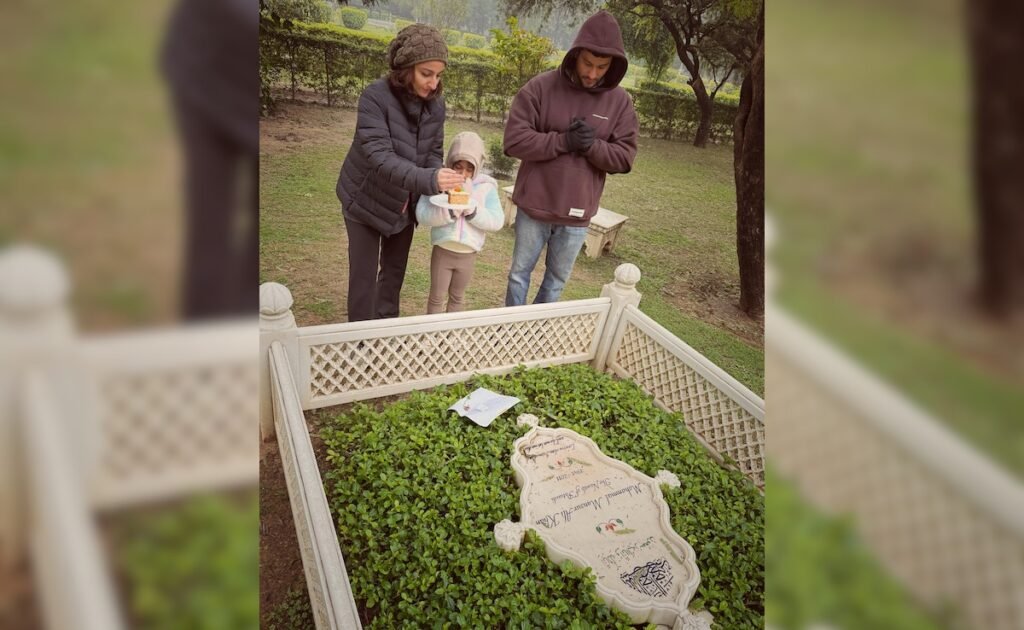 सोहा अली खान ने कुणाल खेमू और इनाया के साथ पटौदी पैलेस में मंसूर अली खान पटौदी की 84वीं जयंती मनाई