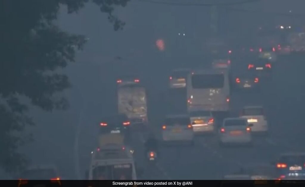 हवा की गुणवत्ता के बिगड़ने के रूप में दिल्ली-एनसीआर में बैक -3 प्रतिबंध वापस