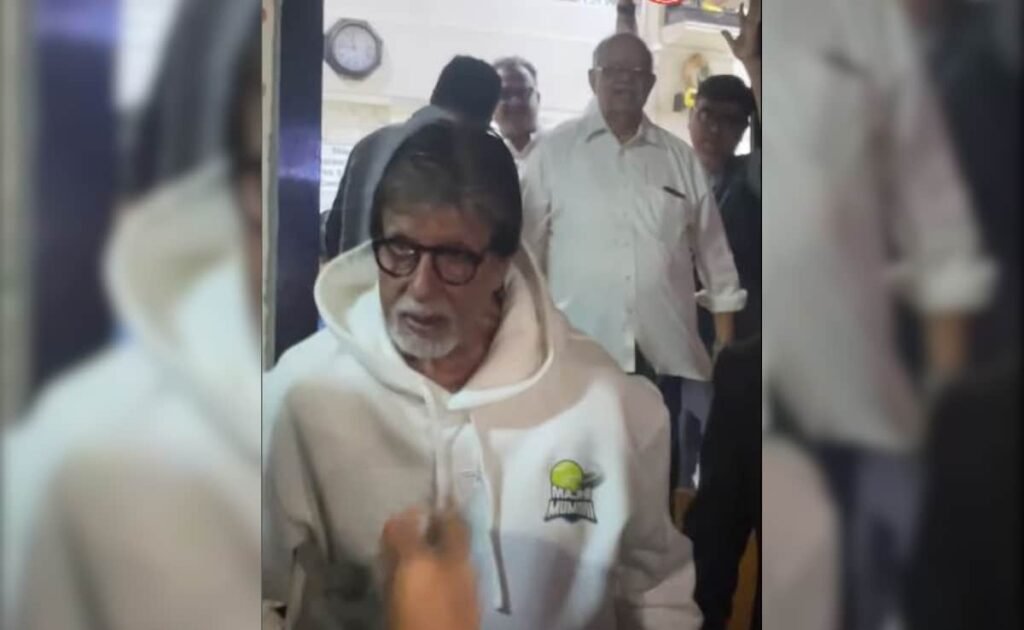 अमिताभ बच्चन और अभिषेक बच्चन ने एक आउटडोर डिनर के साथ इंग्लैंड के खिलाफ टीम इंडिया की जीत का जश्न मनाया