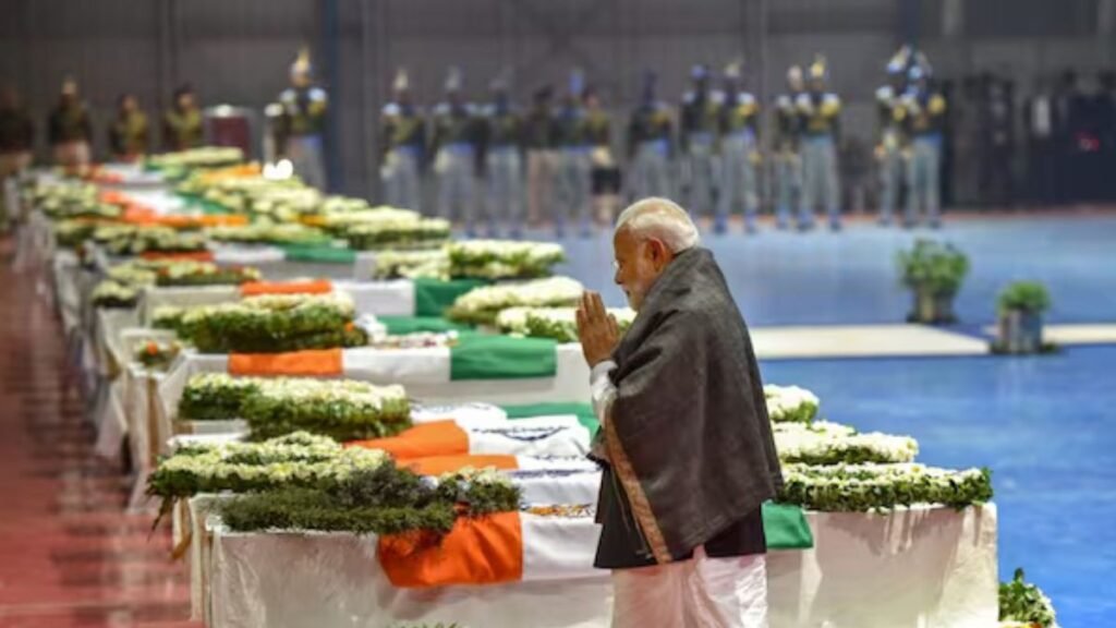 पीएम मोदी, अमित शाह ने पुलवामा शहीदों को श्रद्धांजलि दी, सरकार ने कहा कि आतंकवादियों को ‘नष्ट’ करने के लिए निर्धारित किया गया पीएम मोदी, अमित शाह ने पुलवामा शहीदों को श्रद्धांजलि दी, सरकार ने कहा कि आतंकवादियों को 'नष्ट' करने के लिए निर्धारित किया गया
