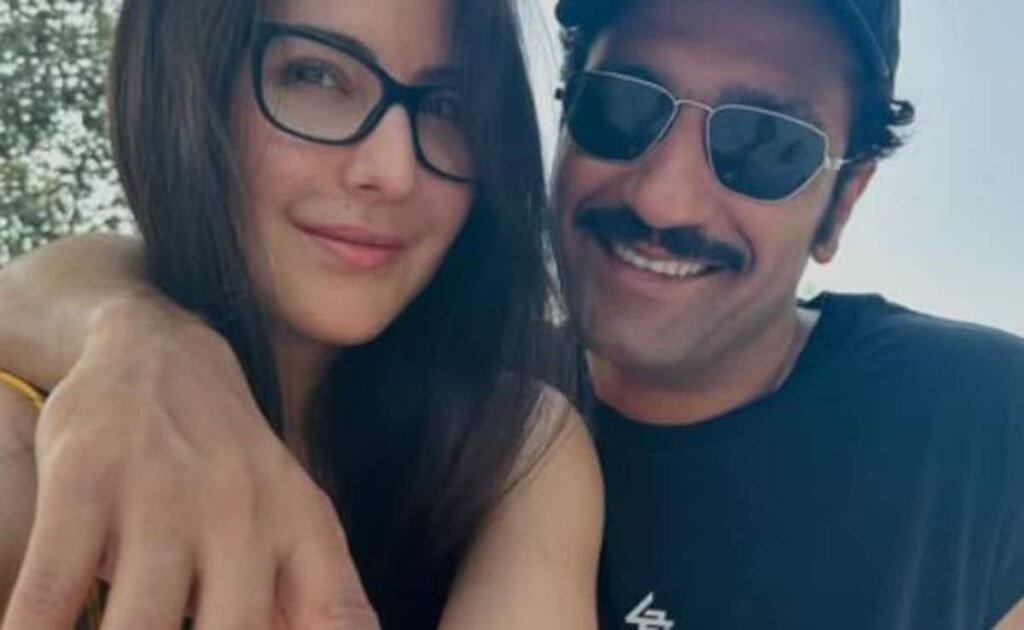 विक्की कौशाल कैटरीना कैफ के लिए इस प्रतिष्ठित नाना पतेकर संवाद का उपयोग करता है