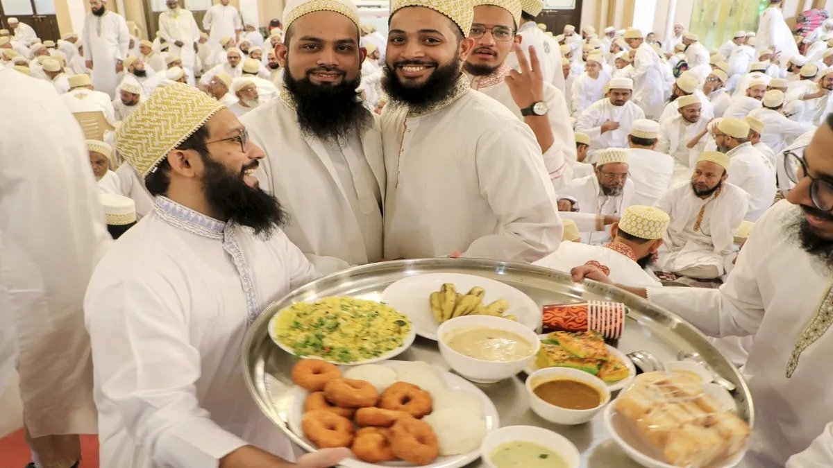 EID-UL-FITR 2025: समारोह भारत में शुरू होते हैं, शहरों में सुरक्षा कसकर | नमाज़ समय की जाँच करें