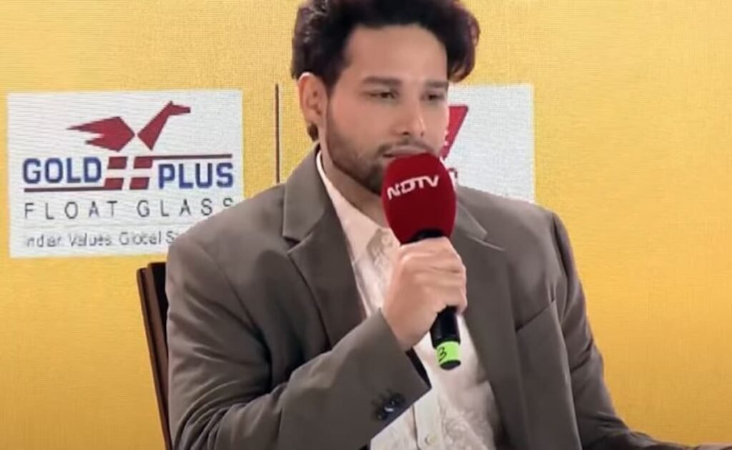 NDTV युवा: सिद्धान्त चतुर्वेदी पर आलिया भट्ट, दीपिका पादुकोण और कैटरीना कैफ के विभिन्न कार्य विधियों पर NDTV युवा: सिद्धान्त चतुर्वेदी पर आलिया भट्ट, दीपिका पादुकोण और कैटरीना कैफ के विभिन्न कार्य विधियों पर