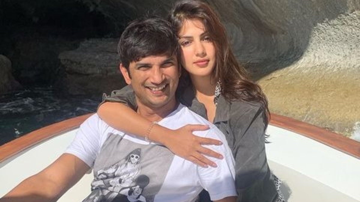 Rhea Chakraborty के वकील ने सुशांत सिंह राजपूत की मौत के मामले में अपना नाम साफ़ करने के लिए CBI का आभार व्यक्त किया