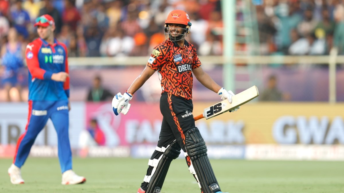 SRH की नई भर्ती कौन है, Aniket Verma, जिसने IPL 2025 में DC के खिलाफ संघर्ष में बड़े-बड़े हिटर्स की देखरेख की?