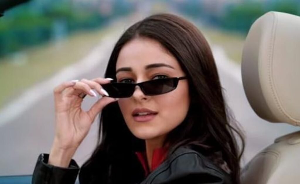 अनन्या पांडे अपनी पहली फिल्म में लौटती हैं वर्ष 2 के छात्र उसकी 10 वीं फिल्म के लिए स्थान शूट करें