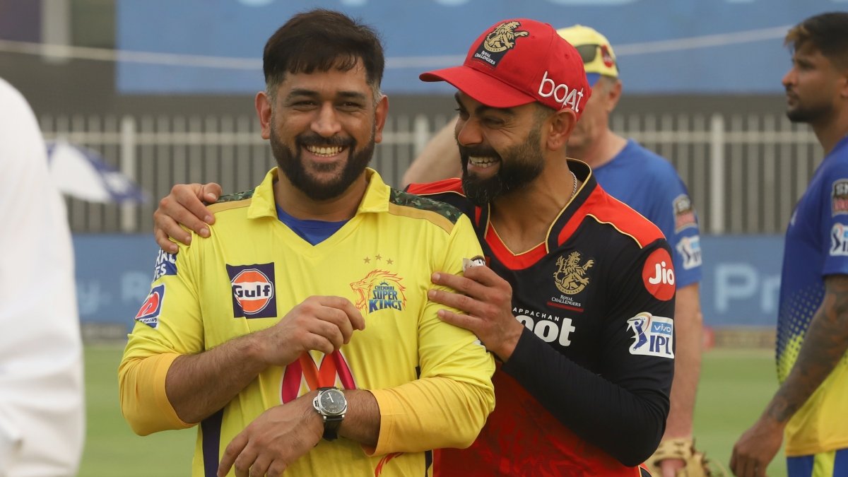 'अभी भी लगता है कि बीच में एक रेखा है ...': एमएस धोनी विराट कोहली के साथ अपने संबंधों पर खुलता है