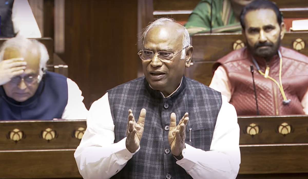 कांग्रेस, भाजपा कर्नाटक में मुस्लिम आरक्षण पर बिट, राज्यसभा 2 बजे तक स्थगित कर दी गई: यहाँ क्या हुआ