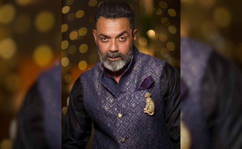 काम के लिए पूछने पर बॉबी देओल: "मेन डारवज़ खाटखतैय हैन"