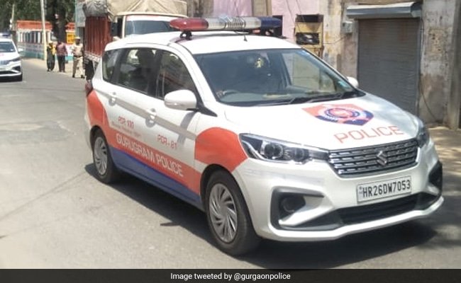 कार में नशे में आदमी पर गुरुग्राम पुलिस ने 1,000 जुर्माना थप्पड़ मारा। वह गाड़ी चला नहीं रहा था