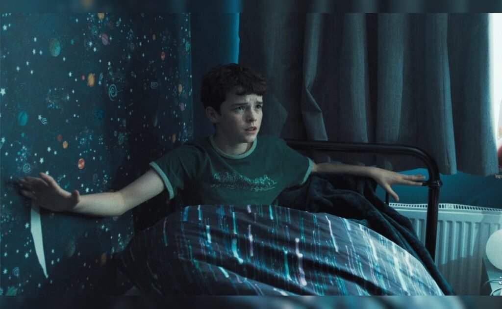 किशोरावस्था समीक्षा: कहानी कहने में एक क्रूर, शानदार और लुभावनी मास्टरक्लास किशोरावस्था समीक्षा: कहानी कहने में एक क्रूर, शानदार और लुभावनी मास्टरक्लास