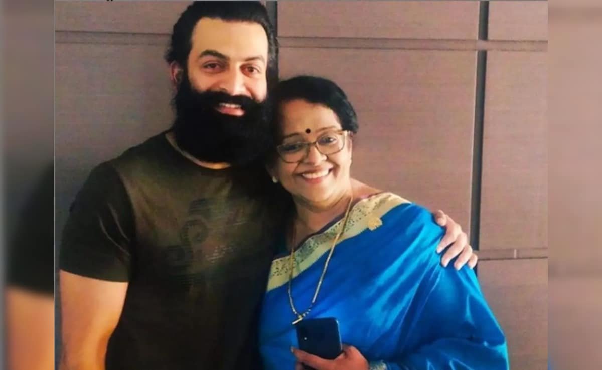 के बीच L2 EMPURAN विवाद, पृथ्वीरराज सुकुमारन की मां मल्लिका ने अभिनेता की रक्षा की - "लोग मेरे बेटे को एक बलि का बकरा बनाने की कोशिश कर रहे हैं"