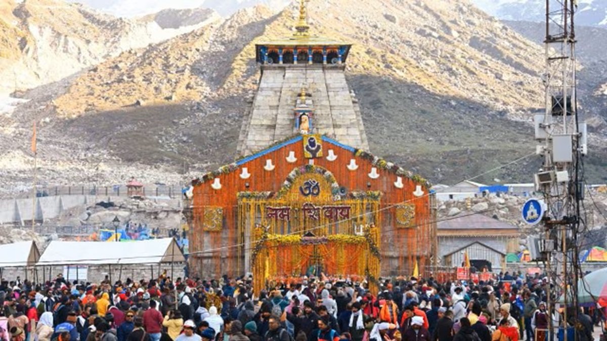 चार धाम यात्रा 2025: YouTubers, रील रचनाकारों को 30 अप्रैल से केदारनाथ-बद्रिनाथ में प्रवेश प्रतिबंध का सामना करना