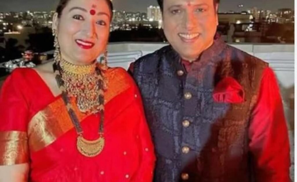तलाक की अफवाहों के बीच, सुनीता आहूजा वायरल वीडियो में गोविंदा को चूमती है। घड़ी
