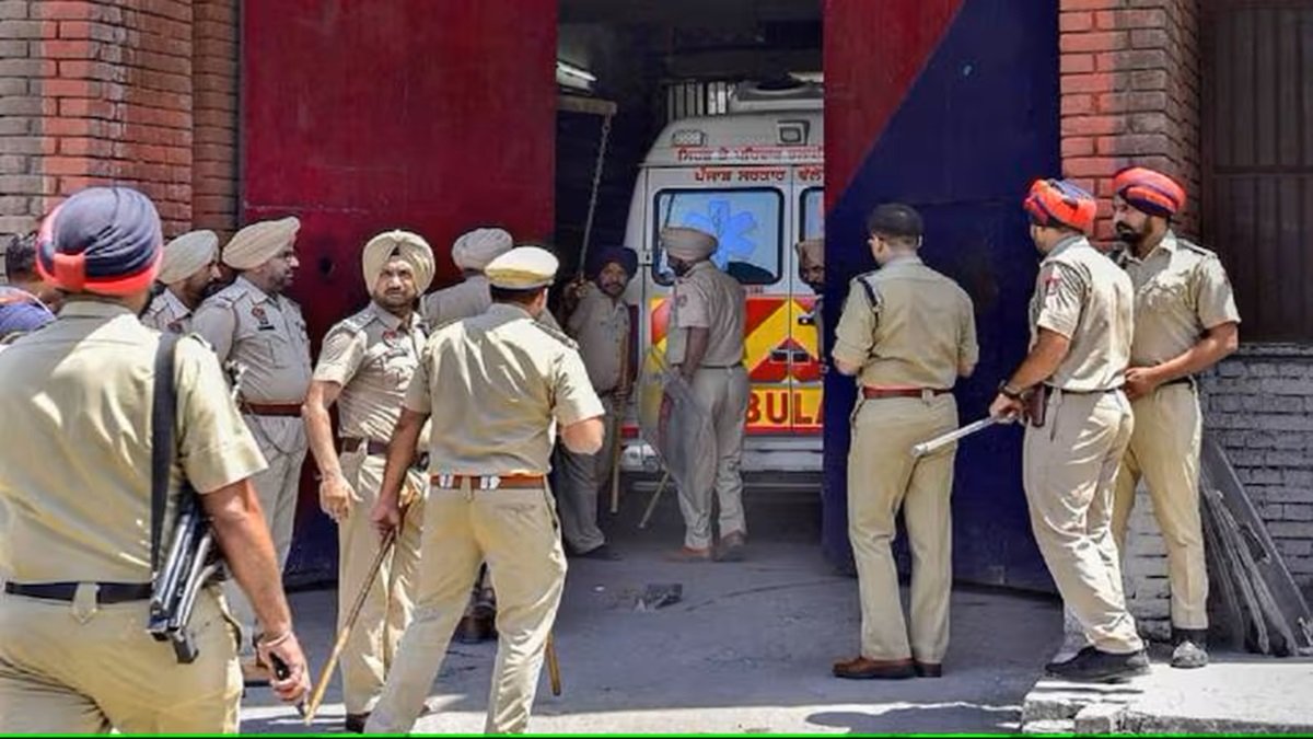 पंजाब पुलिस ने TARAN TARN से FBI- वेंटेड इंटरनेशनल ड्रग डीलर को गिरफ्तार किया यहाँ विवरण