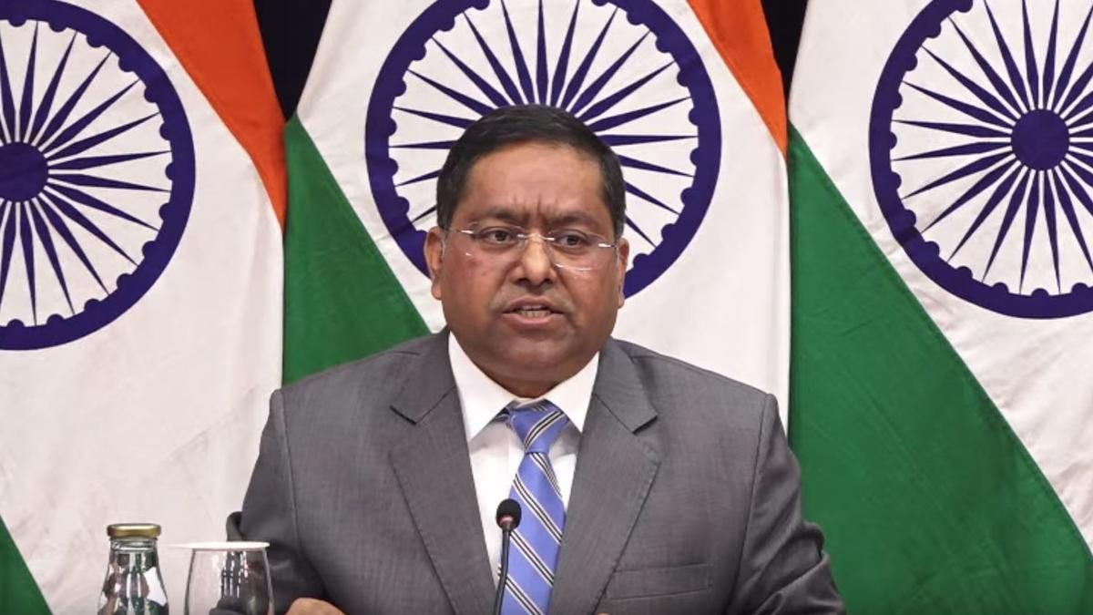 भारत बांग्लादेश के कानून और व्यवस्था की स्थिति के बारे में चिंतित है, समावेशी चुनावों का समर्थन करता है: MEA
