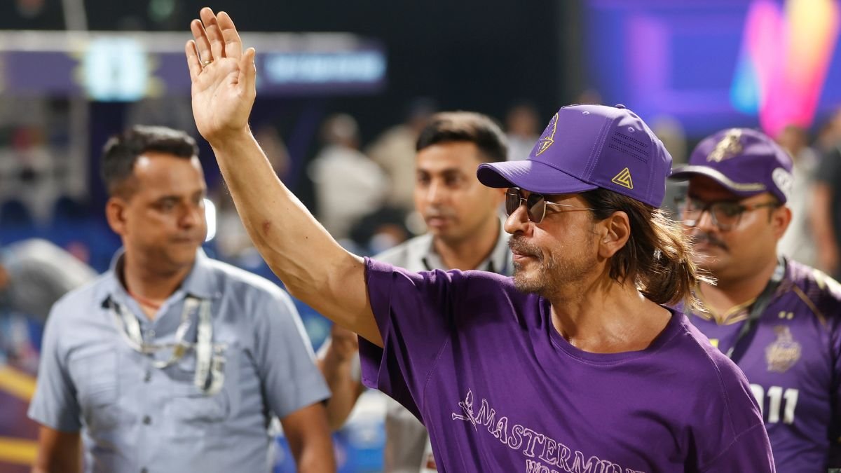 शाहरुख खान KKR बनाम RCB IPL 2025 क्लैश से आगे कोलकाता तक पहुंचता है: वॉच