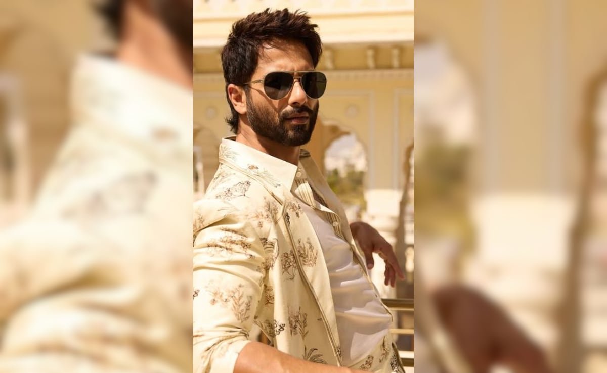 शाहिद कपूर ने अपने बेटे ज़ैन, साइकिल की सवारी कैसे की। घड़ी