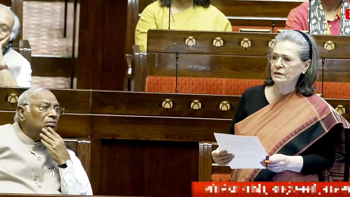 संसद बजट सत्र: सोनिया गांधी ने न्यूनतम मजदूरी और कार्यदिवस में मग्रेगगा के तहत बढ़ोतरी की मांग की