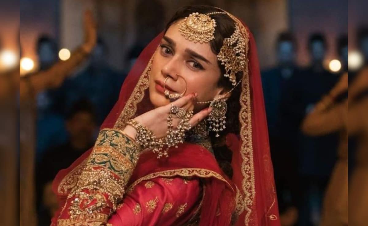 1 वर्ष हीरामंडी: "संजय सर के लिए जयकार, हमारे कप्तान," अदिति राव हाइडारी कहते हैं