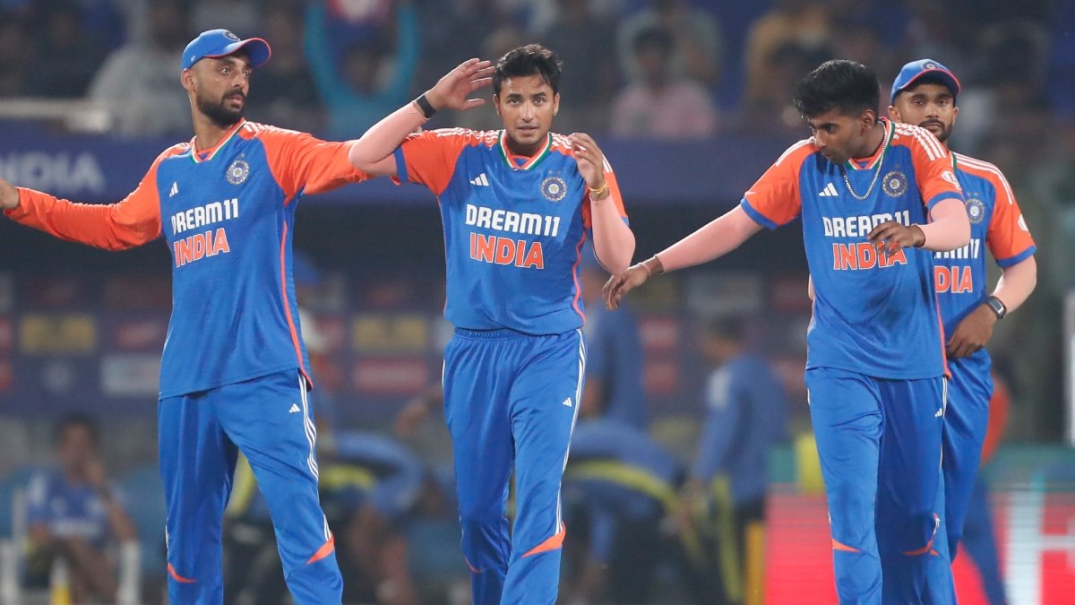 अभिषेक, वरुण शामिल; 5 खिलाड़ी गिराए गए, एक पदोन्नत: भारत के अनुबंध सूची में परिवर्तनों की पूरी सूची