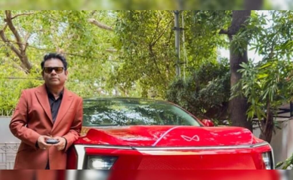 एआर रहमान अपने संग्रह में एक नई नई लाल कार जोड़ता है
