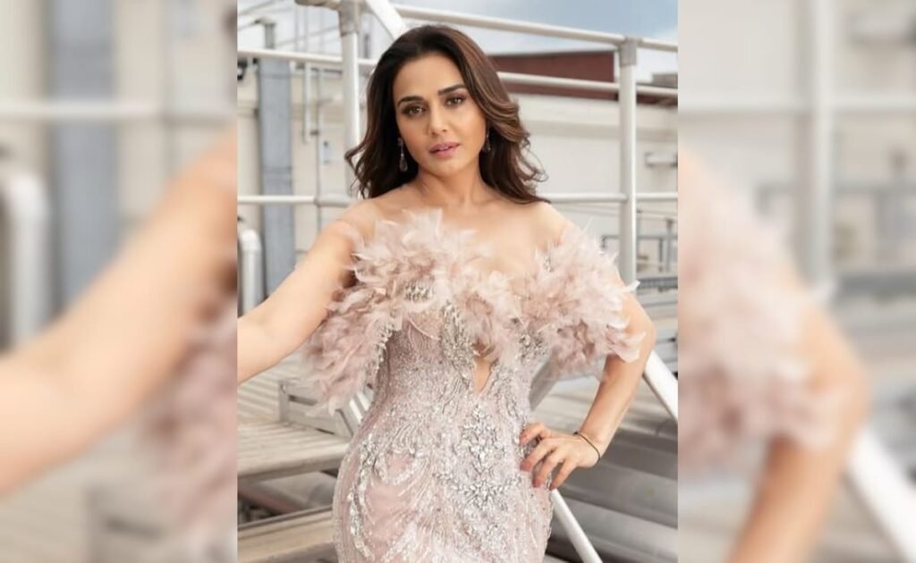 प्रीति ज़िंटा स्लैम, फिर प्रशंसक से माफी मांगती है जिसने पूछा कि क्या वह भाजपा में शामिल हो रही है