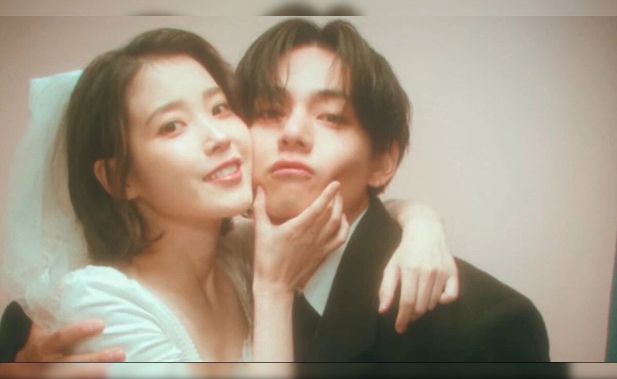 BTS IU के जन्मदिन में भाग लेने के लिए BTS V सैन्य सेवा से छुट्टी लेता है। पिक्स देखें