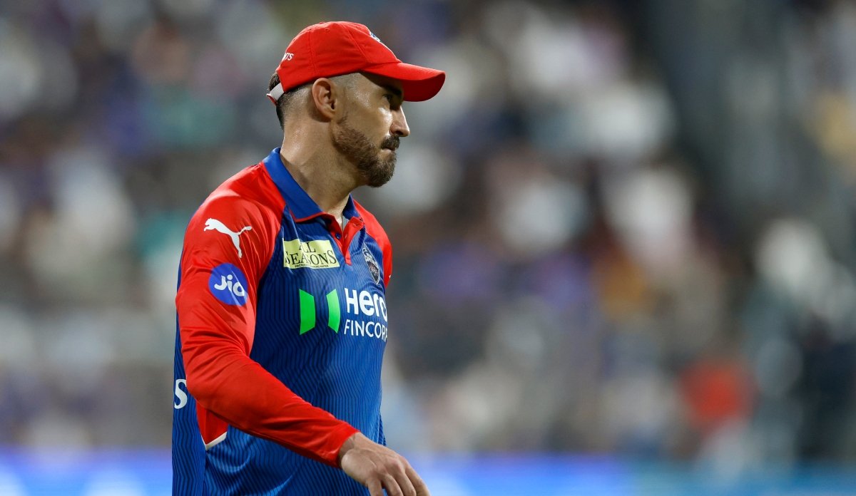 FAF DU PLESSIS Mi बनाम DC IPL 2025 क्लैश के दौरान प्रमुख कप्तानी रिकॉर्ड सूची में राहुल द्रविड़ को पार करता है
