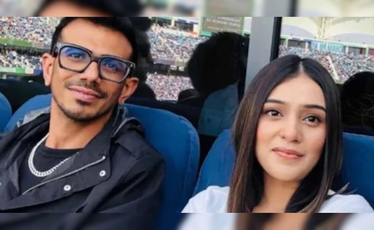 अफवाहों के साथ डेटिंग के बीच, युज़वेंद्र चहल के "फैन बॉय" ने आरजे महवाश के अभिनय की शुरुआत के लिए चिल्लाया