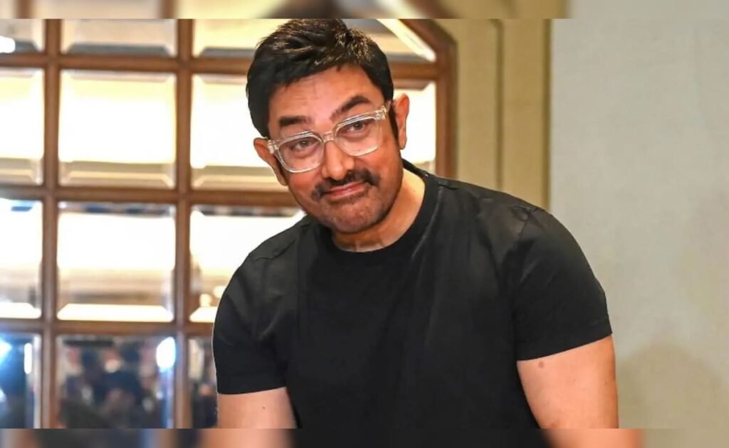 आमिर खान प्रोडक्शंस बहिष्कार कॉल के बीच ट्राइकोलर में डिस्प्ले पिक बदल देता है। इंटरनेट: "क्षति नियंत्रण"