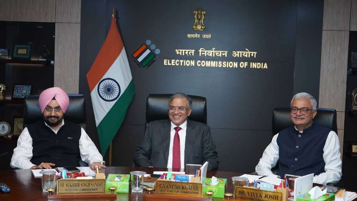 चुनाव आयोग ने मतदान प्रक्रिया में सुधार के लिए 100 दिनों में 21 प्रमुख सुधारों का शुभारंभ किया