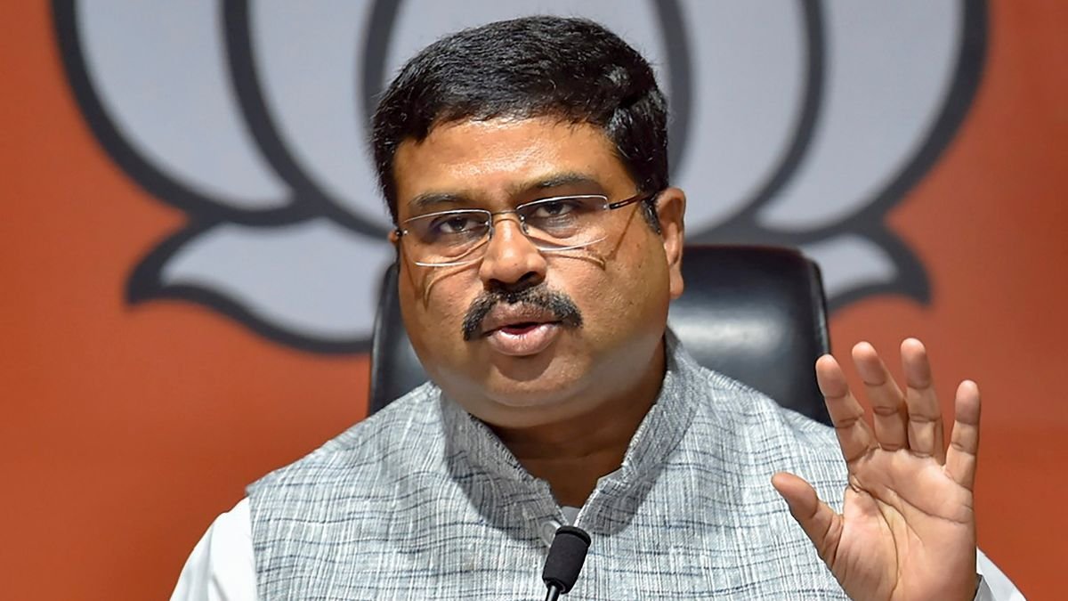 धर्मेंद्र प्रधान ने राहुल गांधी को स्लैम किया, एनएफएस रो पर कांग्रेस के ब्रांड एंबेसडर को झूठ कहा
