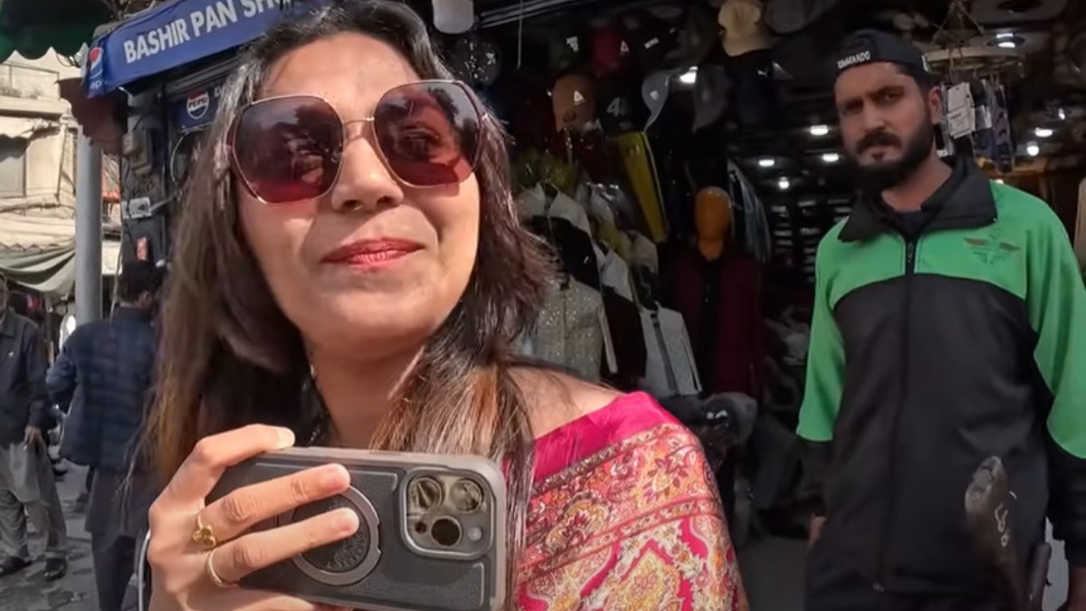पाकिस्तान में ज्योति मल्होत्रा ​​के लिए वीआईपी सुरक्षा? नए वीडियो में एके -47 राइफलों से लैस पुरुषों को दिखाया गया है