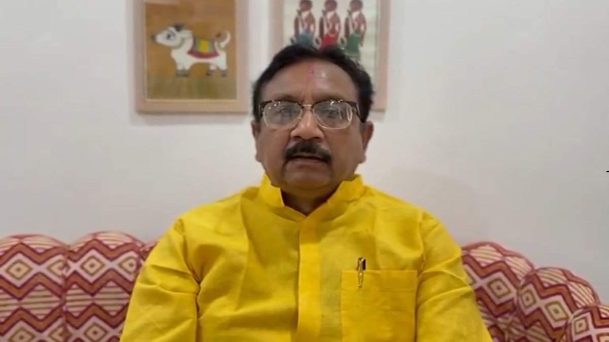 भाजपा के विजय शाह ने कर्नल सोफिया कुरैशी के खिलाफ अपमानजनक टिप्पणी के लिए माफी मांगी, 'शर्मिंदा और दुखी' कहते हैं