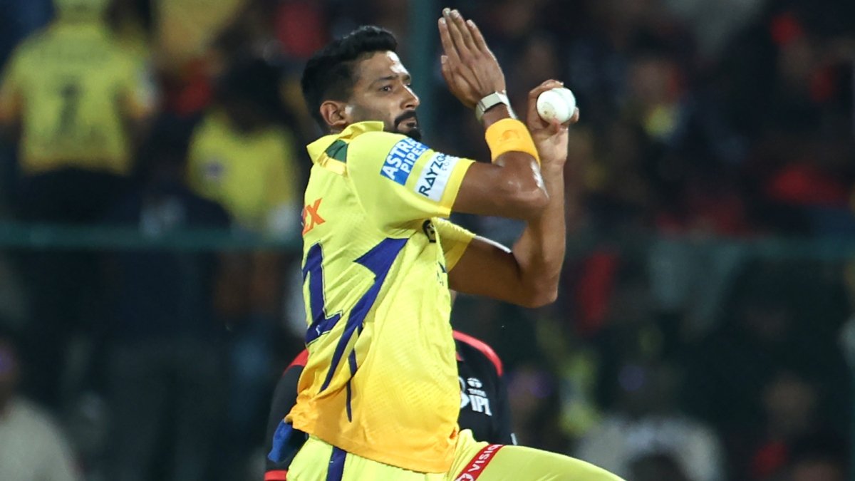 सीएसके के खलील अहमद ने रोमारियो शेफर्ड ओनस्लूथ के अंत को प्राप्त करने के बाद अवांछित टी 20 रिकॉर्ड दर्ज किया