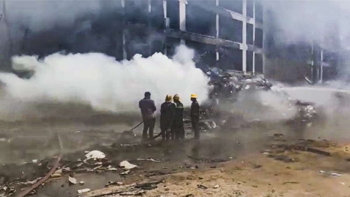 अहमदाबाद विमान दुर्घटना: 'मईडे' कॉल क्या है? जानिए कि यह जीवन-धमकाने वाले आपातकाल को इंगित करने के लिए कौन जारी करता है